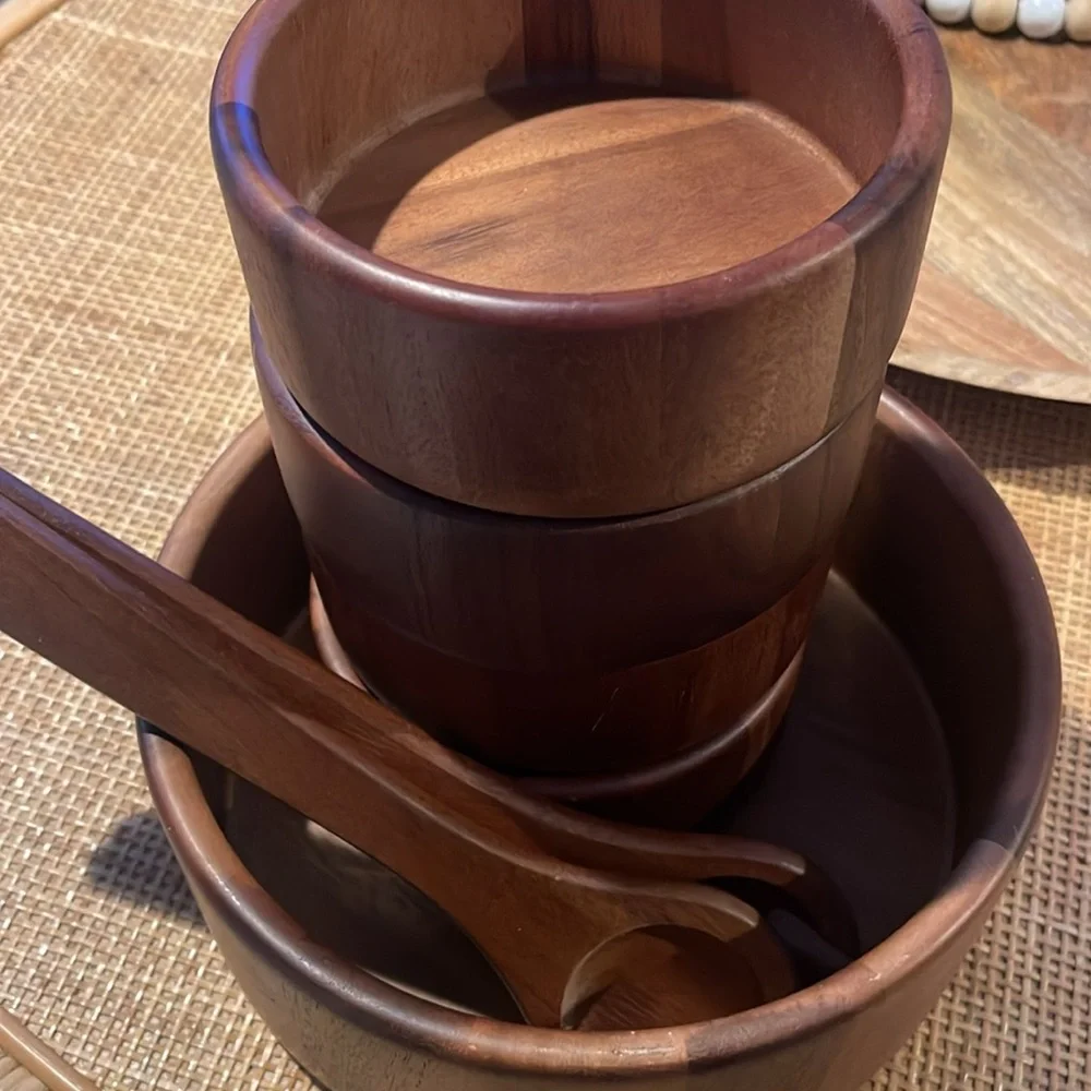 The Cellar acacia wood salad set